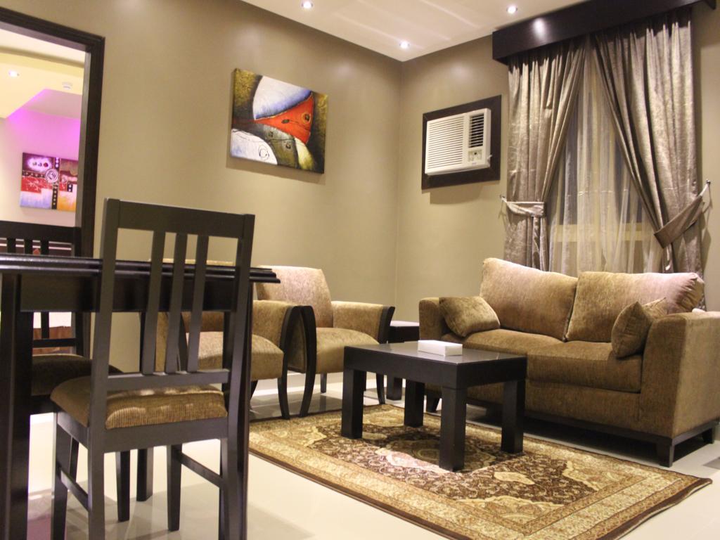 Bzul For Furnished Apartments Riyadh Bilik gambar